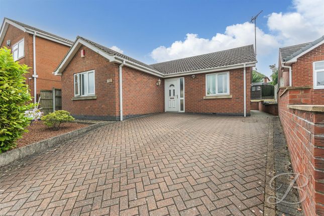 2 bed property, in Briar Lane, £250,000