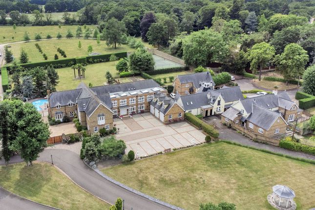 6 bed property, in Home Farm, £6,000,000