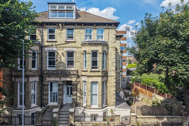 2 bed property, in Eaton Road, £375,000