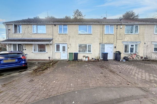 3 bed property, in Grange Close, £59,000
