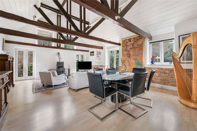 4 bed property, in Slaugham, £700,000