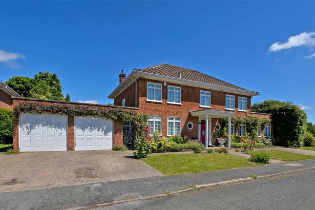 5 bed property, in Hollycombe, £1,495,000