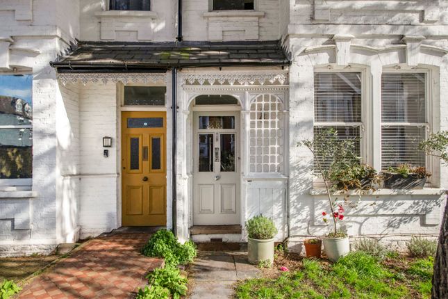 8 bed property, in Sandycombe Road, £2,500,000