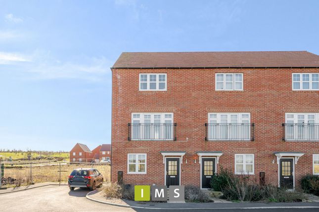 3 bed property, in Bywater Drive, £365,000