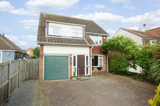 4 bed property, in Hillborough Drive, £475,000