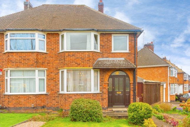 3 bed property, in Lindfield Road, £250,000