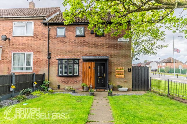 2 bed property, in Isel Walk, £195,000