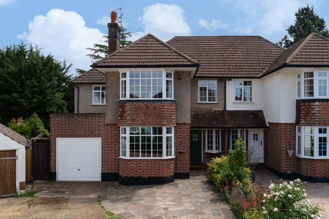 4 bed property, in Loraine Gardens, £880,000