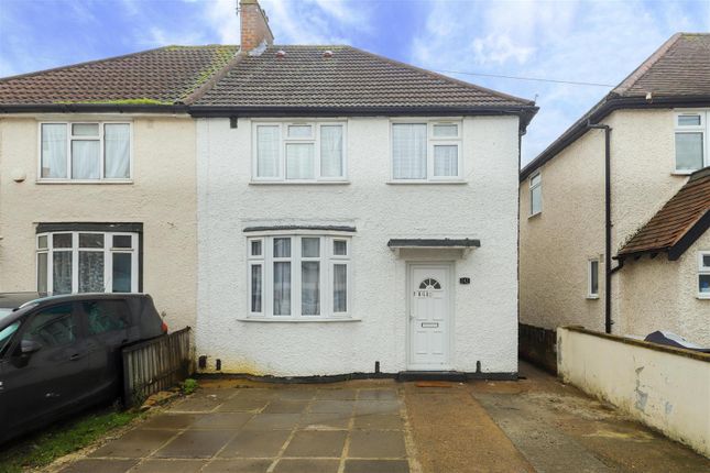 3 bed property, in Tudor Road, £485,000
