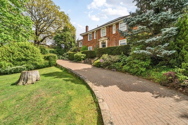 6 bed property, in Oakleigh Park Avenue, £2,000,000