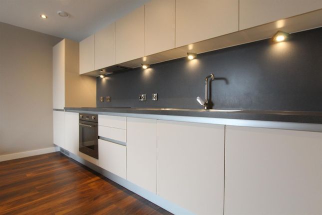 2 bed property, in Water Street, £220,000