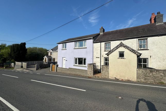 3 bed property, in Ffrwd Fach, £160,000