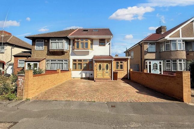 5 bed property, in Oxford Avenue, £875,000