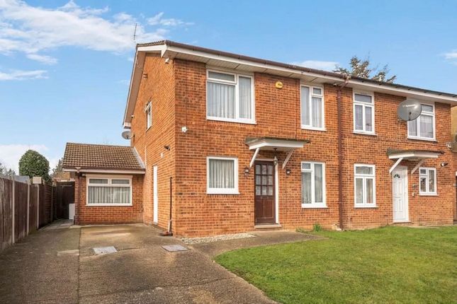 3 bed property, in Fairways, £649,950