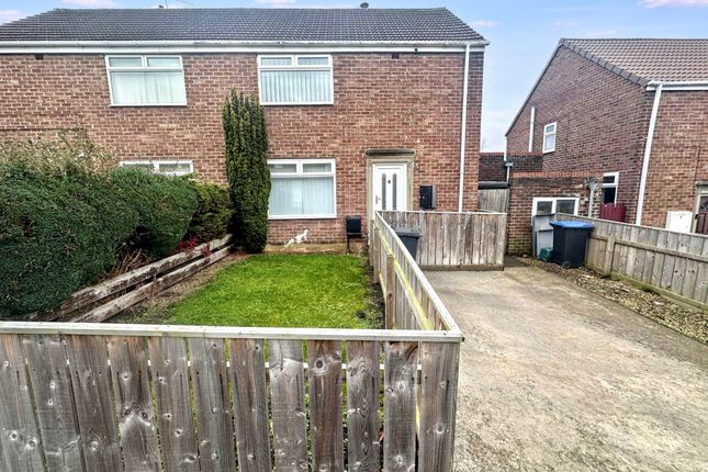 2 bed property, in May Lea, £100,000