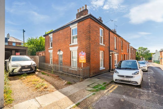2 bed property, in Cossington Road, £325,000