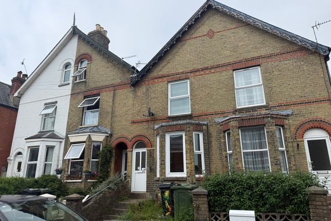 2 bed property, in 38 Tennyson Road, £80,000