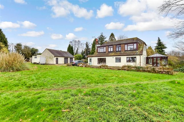 3 bed property, in Fairbourne Lane, £850,000
