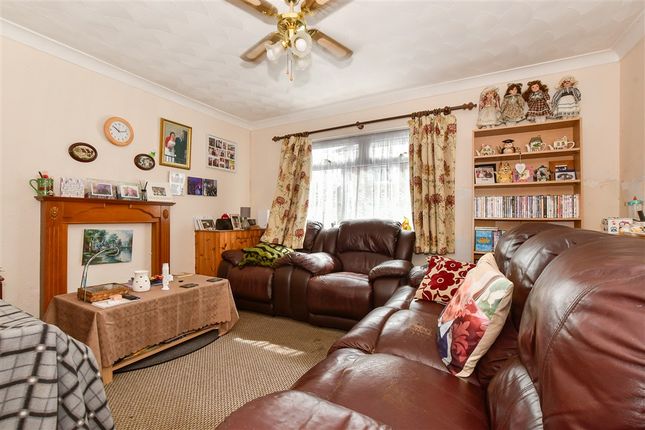 2 bed property, in George Street, £150,000