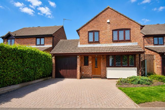 4 bed property, in Thurnham Way, £675,000