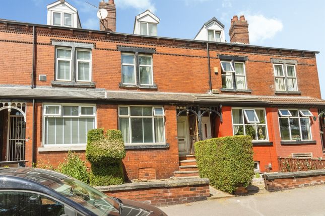 4 bed property, in East Park Parade, £105,000