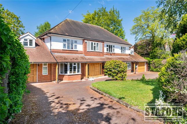 6 bed property, in East Ridgeway, £1,975,000