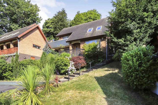3 bed property, in Grove Lane, £595,000