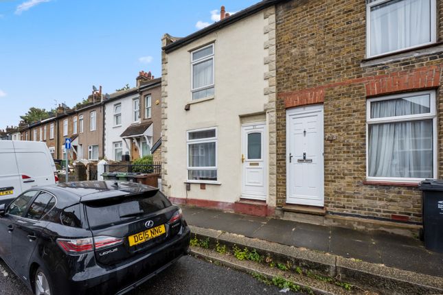 3 bed property, in Mount Pleasant Road, £360,000