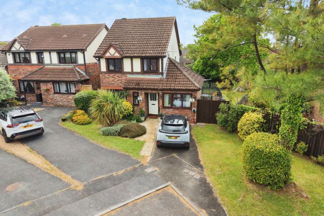 3 bed property, in Heol Penycae, £315,000