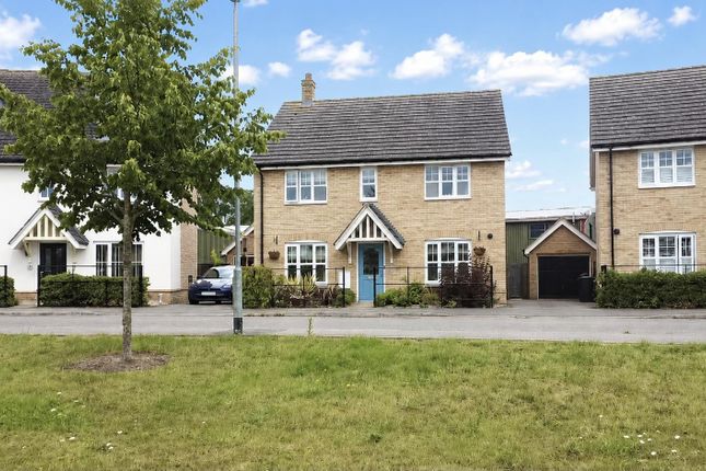 4 bed property, in Hall Lane, £450,000