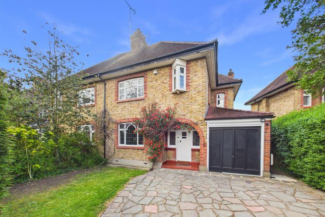 4 bed property, in Evelyn Avenue, £900,000