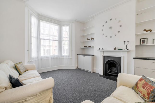 2 bed property, in 25B Dawes Road, £525,000
