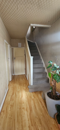 3 bed property, in Carlyle Avenue, £650,000