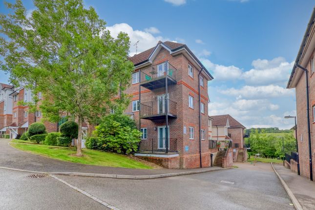 2 bed property, in Freer Crescent, £230,000