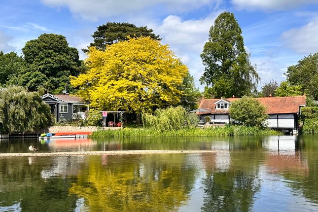 3 bed property, in Lock Island, £1,750,000