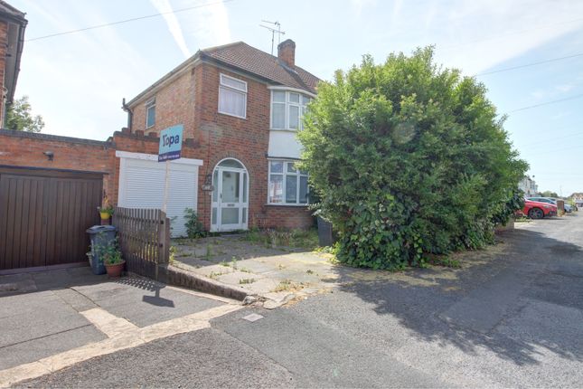 3 bed property, in Aberdale Road, £300,000