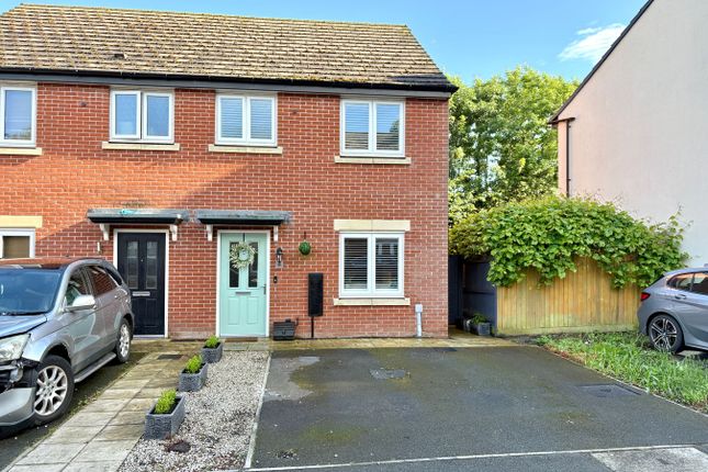 3 bed property, in Elder Close, £250,000
