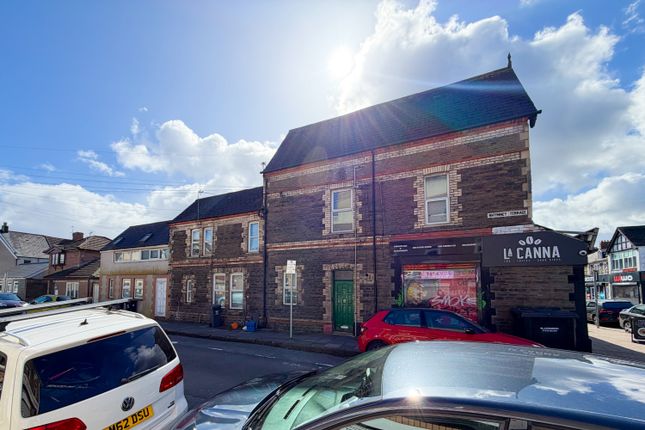 4 bed property, in Woodville Road, £595,000