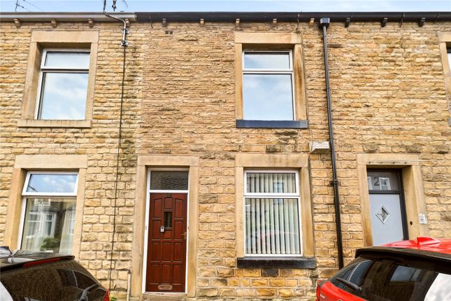 2 bed property, in Barrowford Road, £105,000
