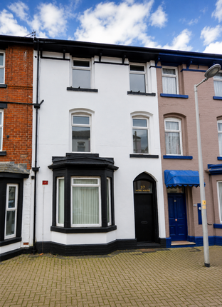 7 bed property, in Bairstow Street, £110,000