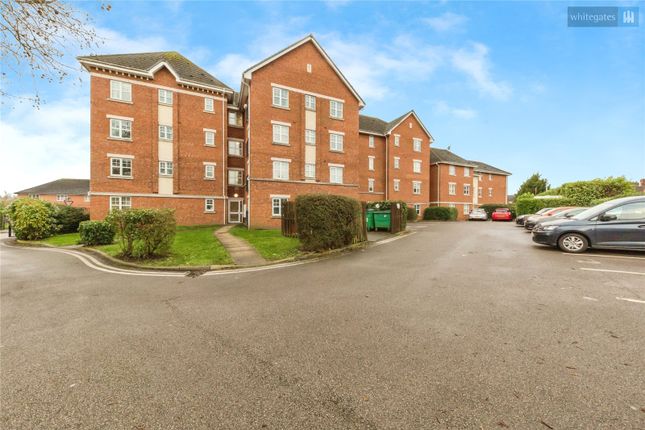 2 bed property, in Points House, £95,000