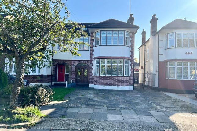 4 bed property, in Sussex Way, £985,000
