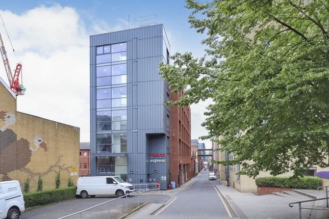 1 bed property, in Howard Lane, £20,000