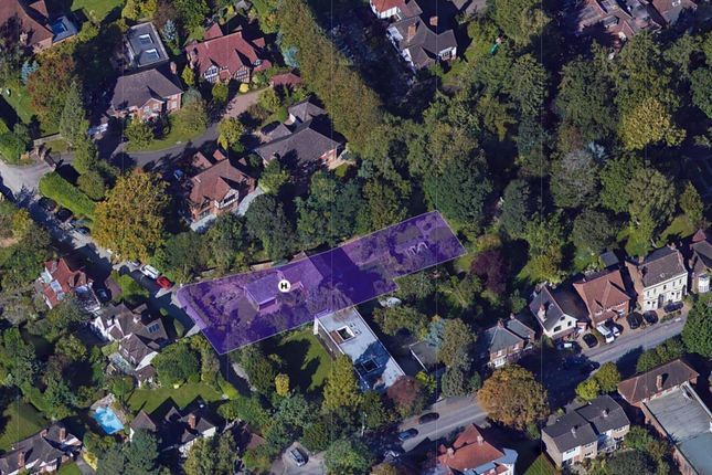 7 bed property, in Newlands Avenue, £2,700,000