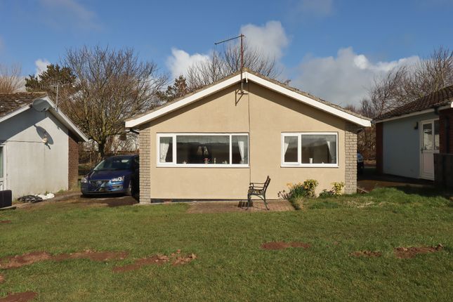 2 bed property, in Dolphin Way, £75,000