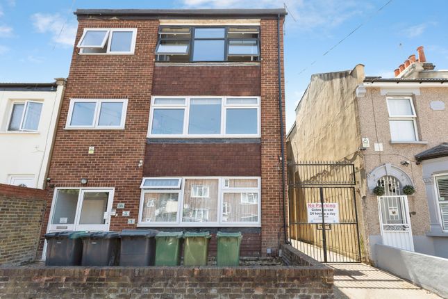 2 bed property, in Chestnut Avenue North, £475,000