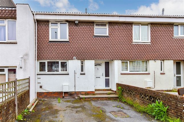 3 bed property, in Carden Avenue, £325,000