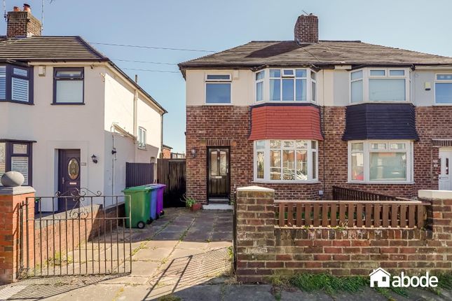3 bed property, in Inchcape Road, £230,000