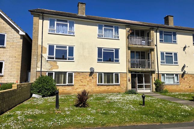 2 bed property, in Weller Road, £80,000