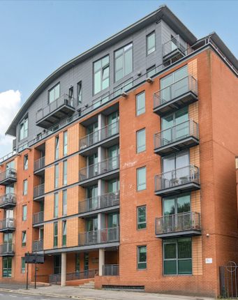 1 bed property, in Jet Centro, £55,000
